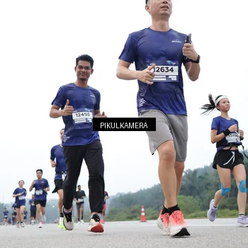 Runner Photo 7361680