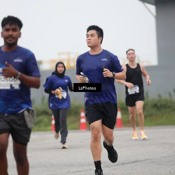 Runner Photo 7361692