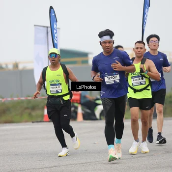 Runner Photo 7361791