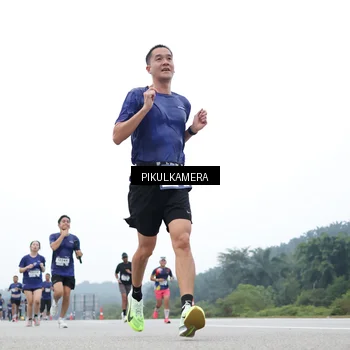 Runner Photo 7361811