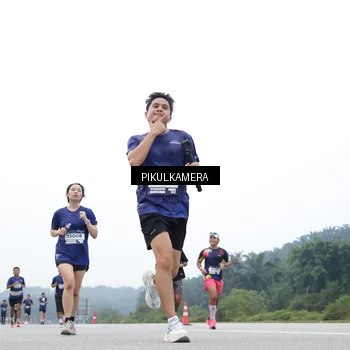 Runner Photo 7361913