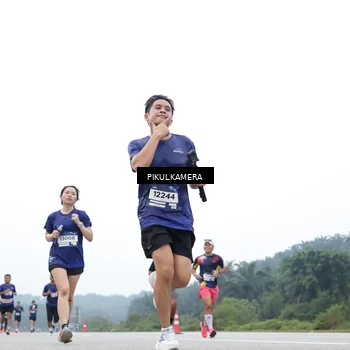 Runner Photo 7361938