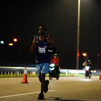 Runner Photo 7362804
