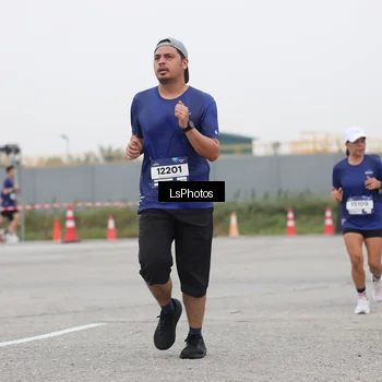 Runner Photo 7363007