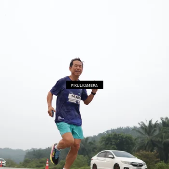 Runner Photo 7363345