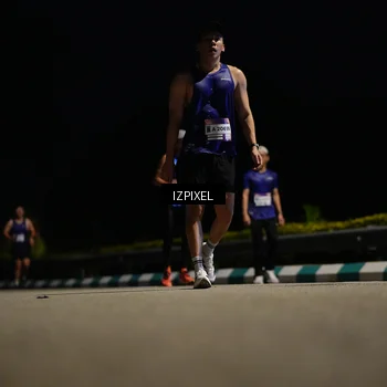 Runner Photo 7363425