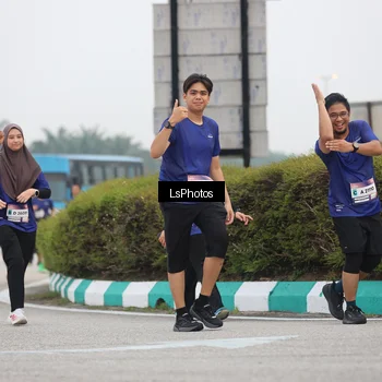 Runner Photo 7363611