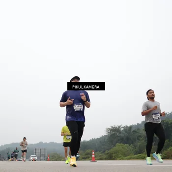 Runner Photo 7363736