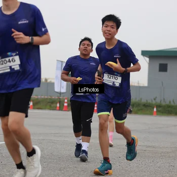 Runner Photo 7364624