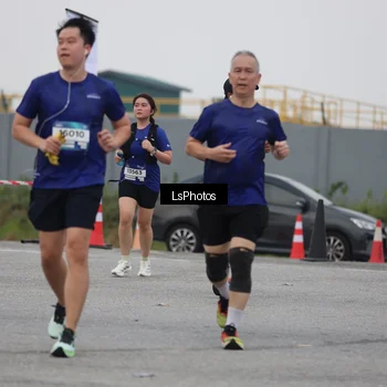 Runner Photo 7364657