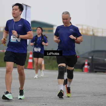Runner Photo 7364702