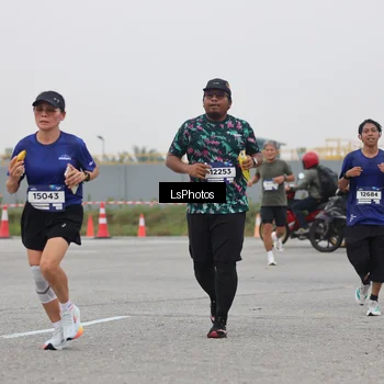 Runner Photo 7364736