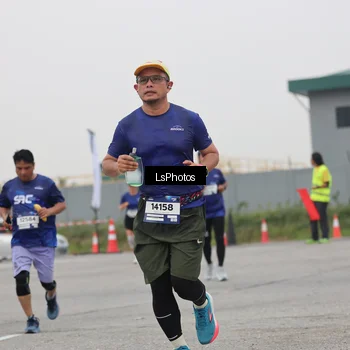 Runner Photo 7364739