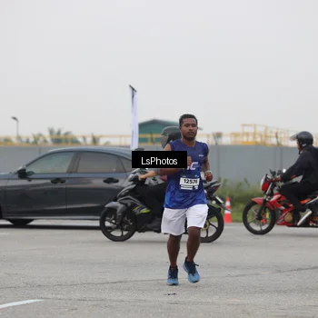 Runner Photo 7364898
