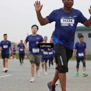 Runner Photo 7364939