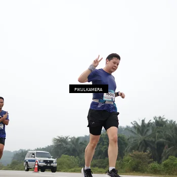 Runner Photo 7364965