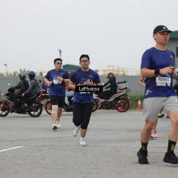 Runner Photo 7365100