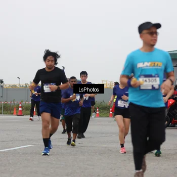 Runner Photo 7365245