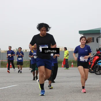 Runner Photo 7365250