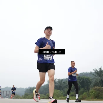Runner Photo 7365759