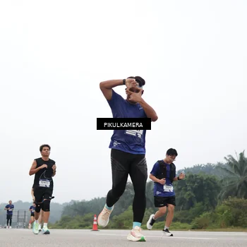 Runner Photo 7365874