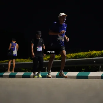Runner Photo 7365928
