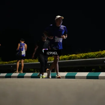 Runner Photo 7365953