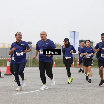 Runner Photo 7366102