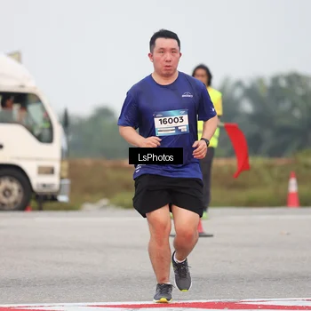 Runner Photo 7366375