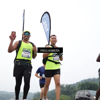Runner Photo 7366476