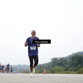 Runner Photo 7366573