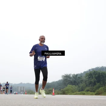 Runner Photo 7366581