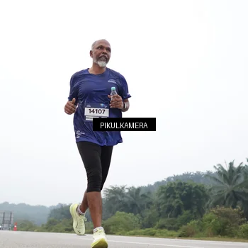 Runner Photo 7366613