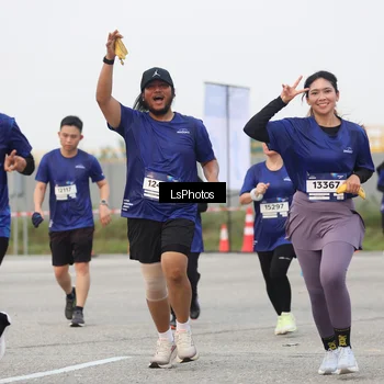 Runner Photo 7366689