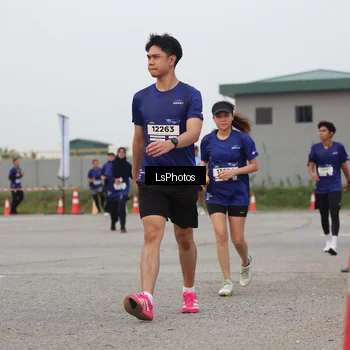 Runner Photo 7366892