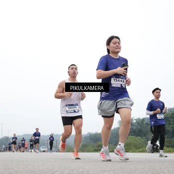 Runner Photo 7366896