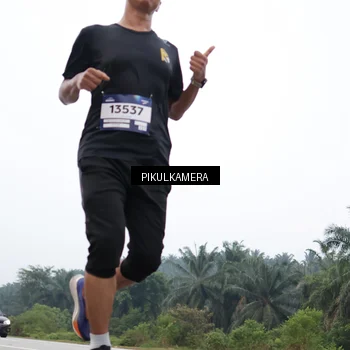 Runner Photo 7367104