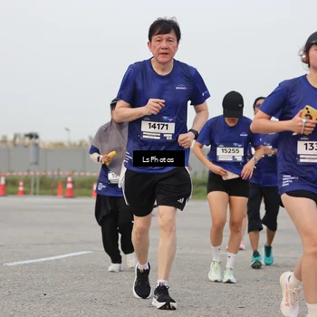 Runner Photo 7367117