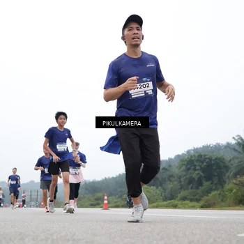 Runner Photo 7367740
