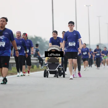 Runner Photo 7367990