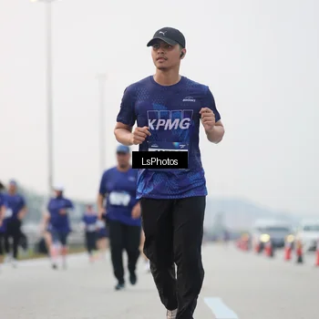 Runner Photo 7368037
