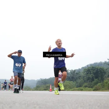 Runner Photo 7368102