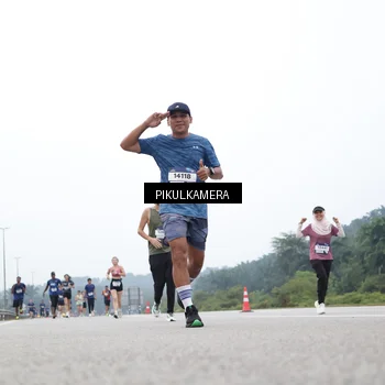 Runner Photo 7368120