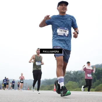 Runner Photo 7368153