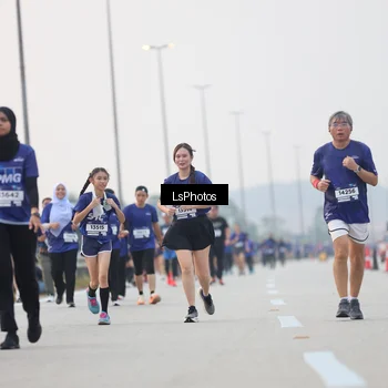 Runner Photo 7368249