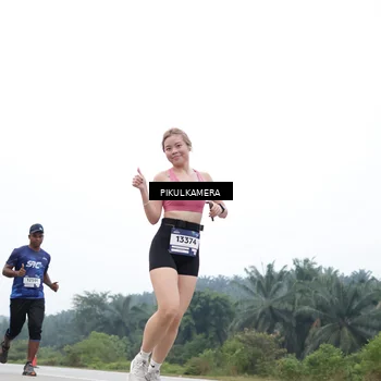 Runner Photo 7368393
