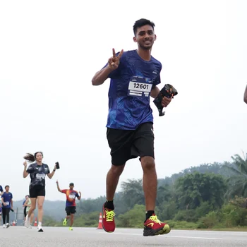 Runner Photo 7368480