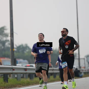 Runner Photo 7368781