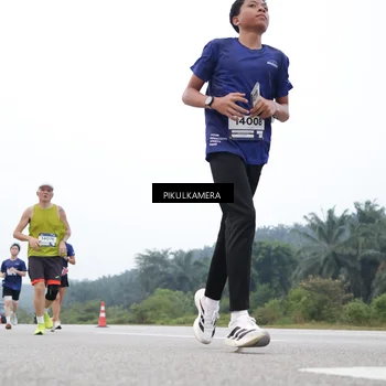 Runner Photo 7368896