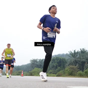 Runner Photo 7368916